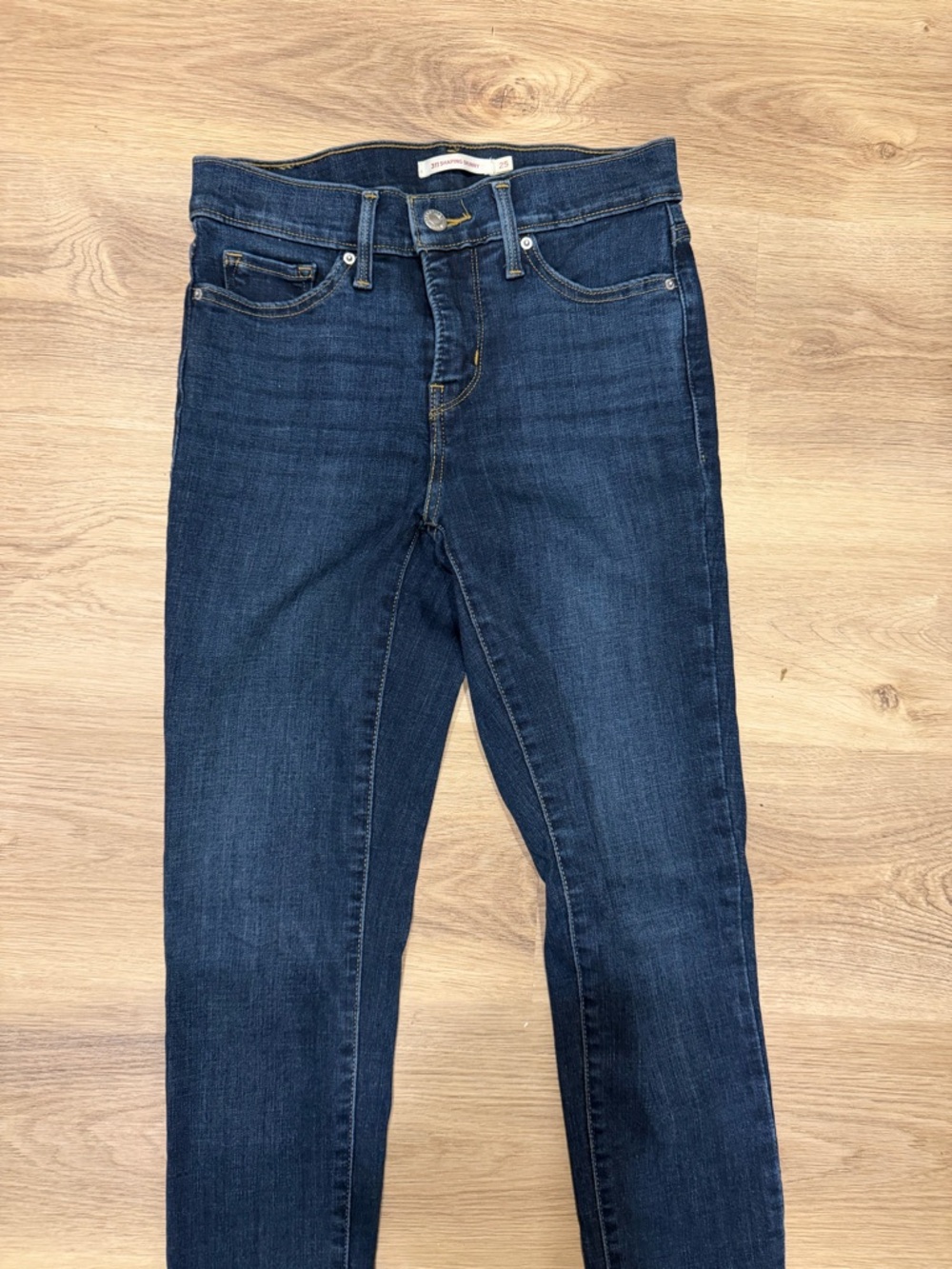Levi 311 Shaping Skinny Dark Blue High-Rise Skinny Jeans